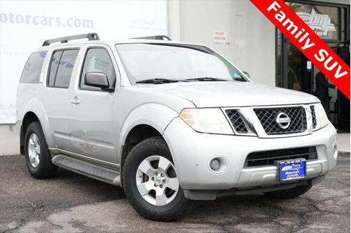 2008 Nissan Pathfinder SE