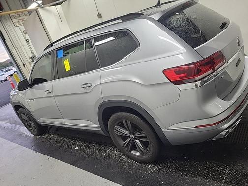 2021 Volkswagen Atlas 3.6L SE w/Technology