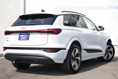 2025 Audi Q6 e-tron Premium Plus