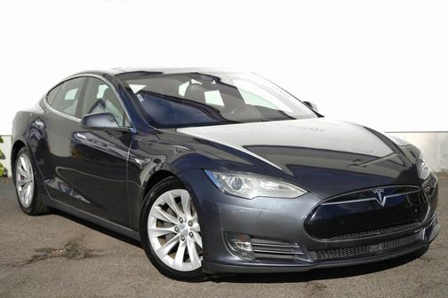 2016 Tesla Model S 70D