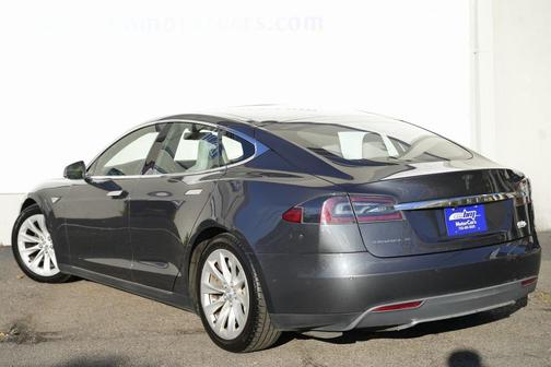 2016 Tesla Model S 70D
