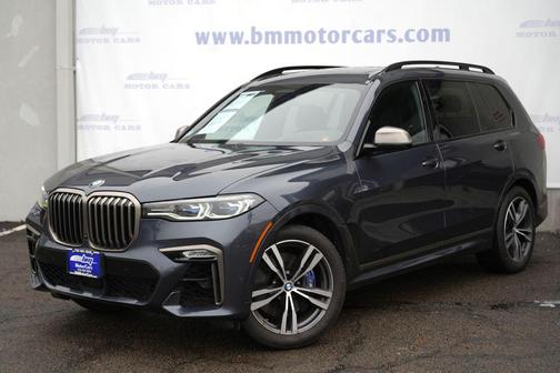 2022 BMW X7 M50i