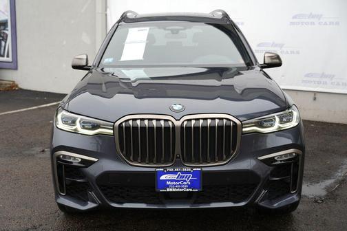 2022 BMW X7 M50i