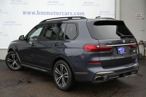 2022 BMW X7 M50i