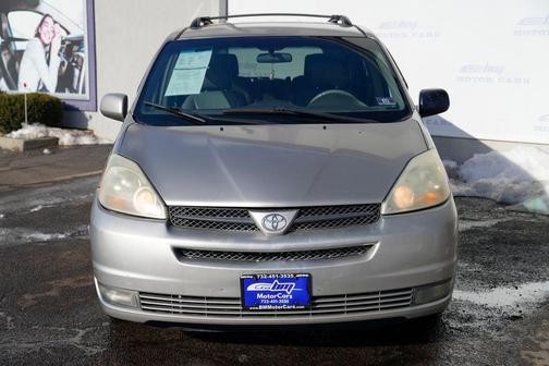 2005 Toyota Sienna XLE