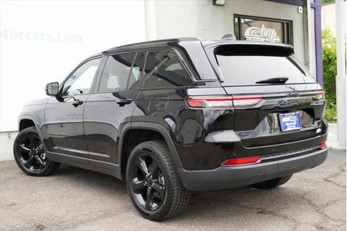 2022 Jeep Grand Cherokee Altitude