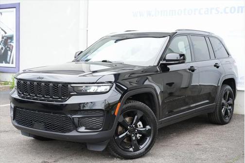 2022 Jeep Grand Cherokee Altitude