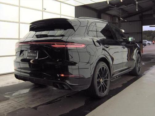 2021 Porsche Cayenne Turbo