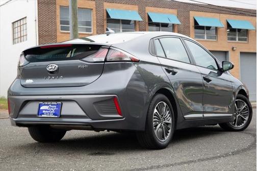 2020 Hyundai IONIQ Plug-In Hybrid SE