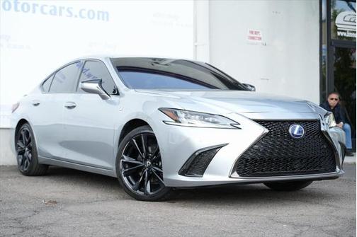 2022 Lexus ES 300h F SPORT