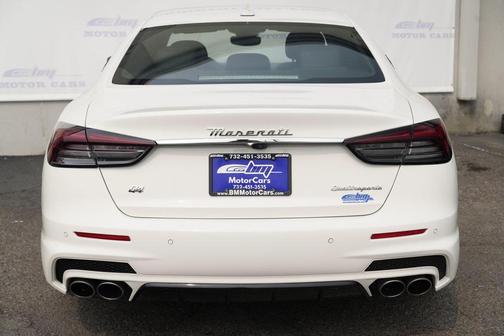 2022 Maserati Quattroporte Modena Q4