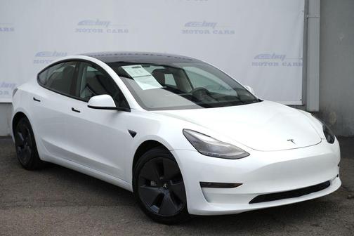 White 2023 Tesla Model 3 Standard Range