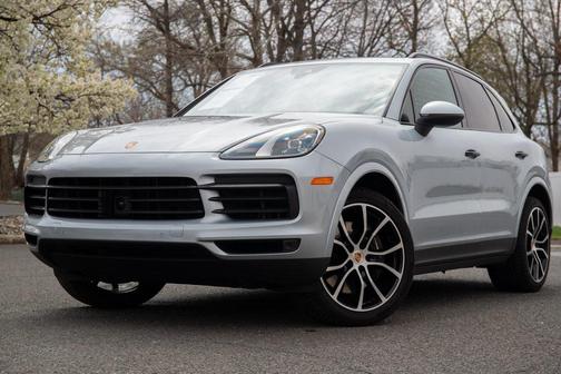 2022 Porsche Cayenne Base