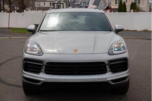2022 Porsche Cayenne Base