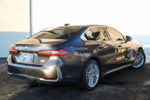 2024 BMW 530 530i xDrive