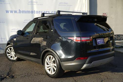 Black 2018 Land Rover Discovery HSE