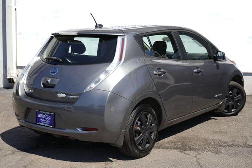 Gun Metallic 2017 Nissan Leaf S