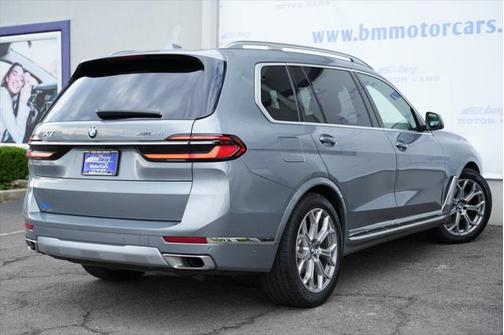 2025 BMW X7 xDrive40i