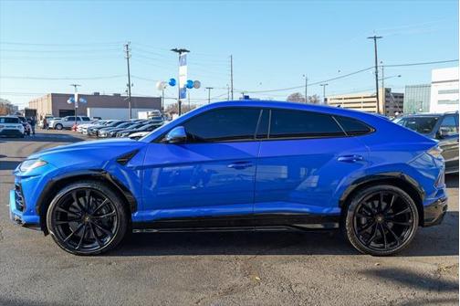2020 Lamborghini Urus Base