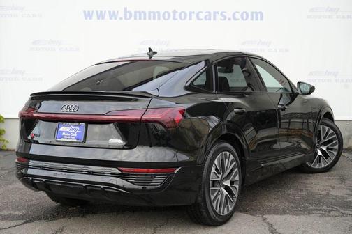 2024 Audi Q8 e-tron Premium Plus