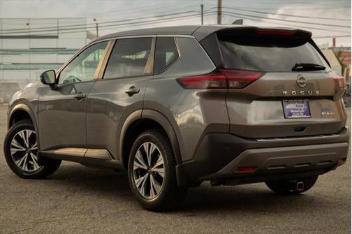2022 Nissan Rogue SV