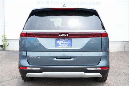 2024 Kia Carnival EX