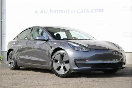 2022 Tesla Model 3 Standard Range
