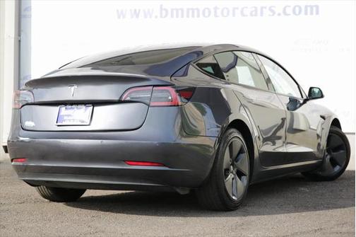 2022 Tesla Model 3 Standard Range