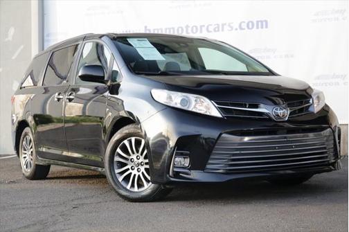 2019 Toyota Sienna XLE
