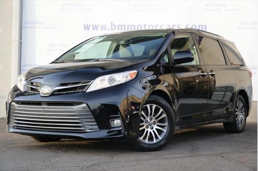 2019 Toyota Sienna XLE