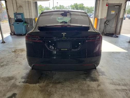 2022 Tesla Model X Base