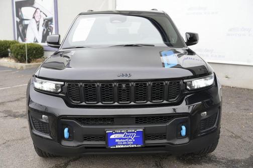 2023 Jeep Grand Cherokee 4xe Trailhawk