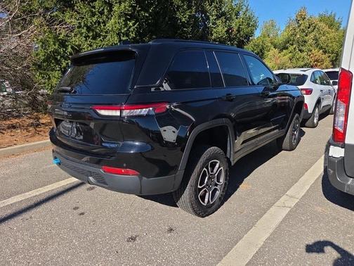 2023 Jeep Grand Cherokee 4xe Trailhawk