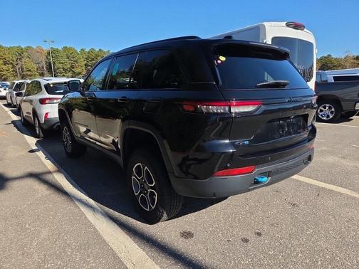 2023 Jeep Grand Cherokee 4xe Trailhawk