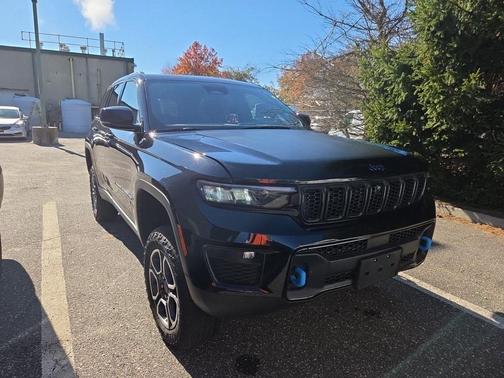 2023 Jeep Grand Cherokee 4xe Trailhawk