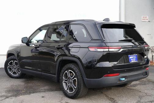 2023 Jeep Grand Cherokee 4xe Trailhawk