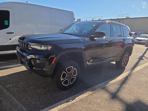 2023 Jeep Grand Cherokee 4xe Trailhawk