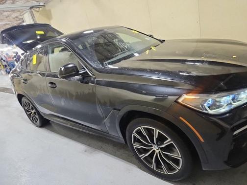 2020 BMW X6 M50i