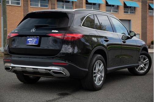 2023 Mercedes-Benz GLC 300 Base
