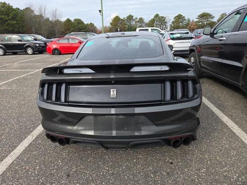 2017 Ford Shelby GT350 Base