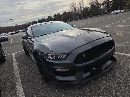 2017 Ford Shelby GT350 Base