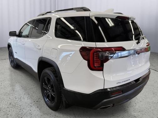 2021 GMC Acadia AT4