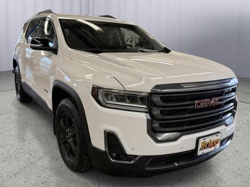2021 GMC Acadia AT4