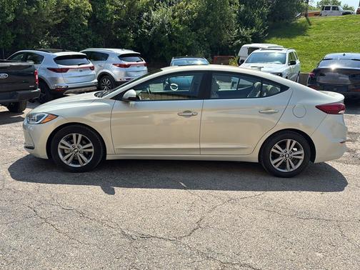 2017 Hyundai ELANTRA Value Edition