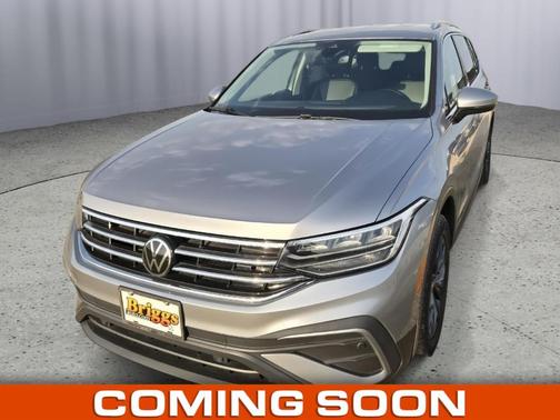 Pyrite Silver Metallic 2022 Volkswagen Tiguan 2.0T SE