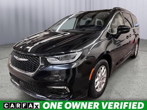 2022 Chrysler Pacifica Touring-L