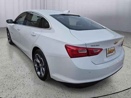 Summit White 2024 Chevrolet Malibu LT