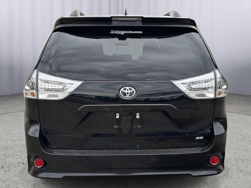 2018 Toyota Sienna SE