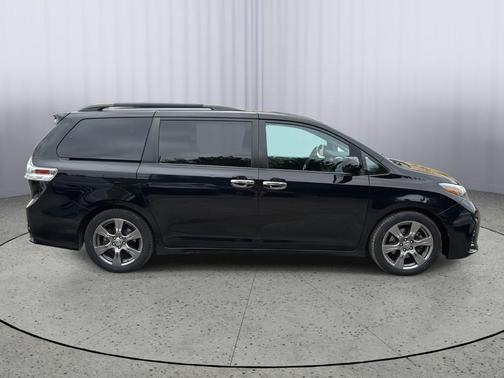 2018 Toyota Sienna SE