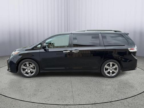 2018 Toyota Sienna SE
